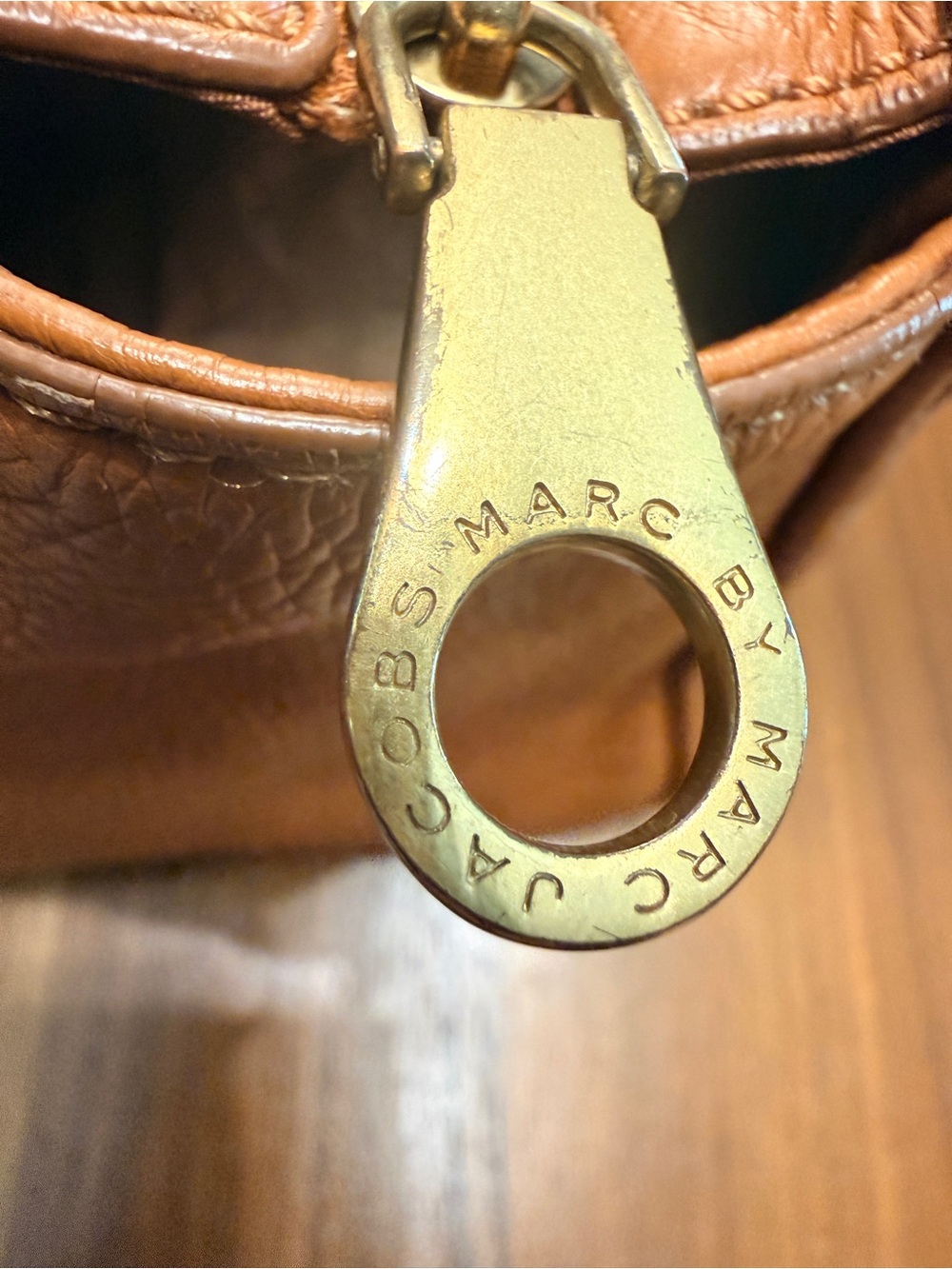 Marc by Marc Jacobs Too Hot to Handle Satchel Cognac Gold Pebbled Leather - Picture 13 of 13